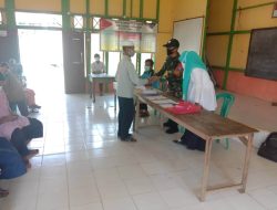 Apresiasi Terhadap Warga, Satgas Yonif 642/Kps Bantu kegiatan Pemberian Santunan LKD