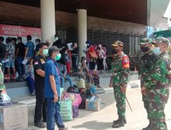 Bersama Kadiskes, Dandim Sambas Tinjau Penanganan Pemulangan Pekerja Migran Indonesia