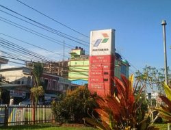 Diduga Menyalahi Prosedur, Ratusan Jerigen Berjejer di SPBU