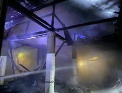 Diduga Akibat Korsleting Listrik, Masjid Assalihin Nanga Koman Terbakar