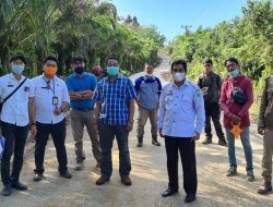 Kepala Dinas BMSDA Sanggau Tinjau Jalan Karya Bhakti Meliau dan Jalan Sei Mawang-Empaong