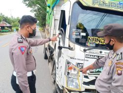 Braaakkk! Dump Truck Hantam Pemotor Ngantuk di Sungai Duri