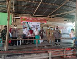 Polsek Rasau Jaya Bersama Forkopimcam Lakukan GeNose Kepada Penumpang yang Tiba di Pelabuhan