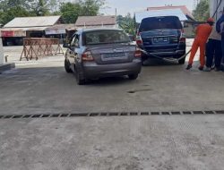 Loh! Mobil Malaysia Tanpa Plat Bebas Berseliweran di Putussibau, Kemana Polisi?