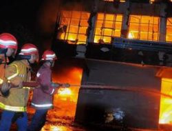 Ditolak Jadi Mantu, Dokter Ini Nekat Bakar Bengkel dan Rumah Hingga Tewaskan “Camer” dan Pacar Sendiri