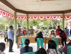 Bhabinkamtibmas Polsek nanga Mahap Monitoring Pencetakan e-KTP