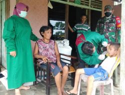 Antisipasi Meluasnya Penyebaran Covid, Babinsa Toho dan Tim Tracer Laksanakan Tracing Warga Kontak Erat