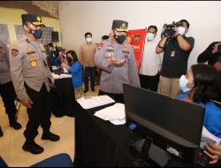 Kapolri Minta Semua Lokasi Pusat Aktivitas Warga Dipasangi Aplikasi PeduliLindungi