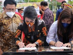 Tjhai Chui Mie Resmikan Pemugaran TCM Gayung Bersambut