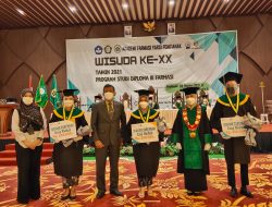106 Mahasiswa Akademi Farmasi Yarsi Pontianak Diwisuda
