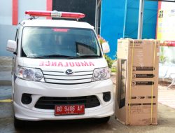 Pemda Bengkulu Menyerahkan  Ambulance dan Showcase ke Lapas untuk Mempermudah Pelayanan Warga Binaan