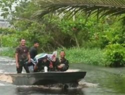 Jangkau Daerah Terisolir, Tim PCare Kodim 1201/Mph Gunakan Speedboat untuk Melayani Vaksinasi Masyarakat