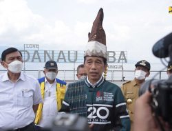 Menteri Basuki Dampingi Presiden Jokowi Resmikan Penataan Kawasan Pantai Bebas Sebagai Ikon Baru Parapat
