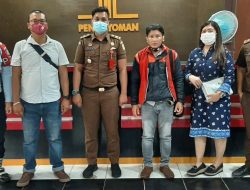 Tim Pidsus Kejari Kapuas Hulu Tahan Satu Tersangka Berinisial S Terkait Tindak Pidana Korupsi Penimbunan Pembangunan Terminal Bunut Hilir Tahun 2018