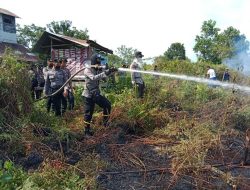 Cuaca Semakin Panas, TIM SAR Ditsamapta Polda Kalbar Terjun ke Lokasi Rawan Karhutla