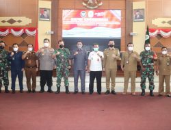 Anggota Satgas Yonif 144/JY Bersinergi Hadiri Rapat Monitoring Implementasi Kebijakan Pertahanan Negara di Perbatasan