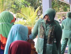 Sambut HUT ke-76, Ketua Persit Koorcab Rem 121/Abw Gelar Baksos di Mempawah