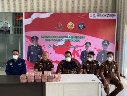 Cabjari Entikong Terima Rp 3 M Pembayaran Denda dari Terpidana Kasus Pencucian Uang Barang Impor dari China