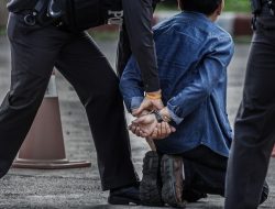 Legalisasi “Law As a Tool of Crime” di Penangkapan Wilson Lalengke