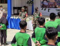 Bentuk Kedisiplinan dan Loyalitas Para Siswa Pramuka, Babinsa Toho Latih PBB
