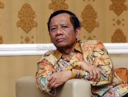 Penentu Kebenaran Sejarah Itu Bukan Fadli Zon