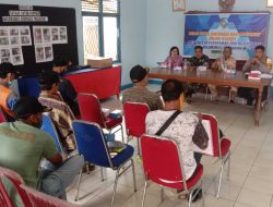 Babinsa Koramil Sungai Pinyuh Hadiri Sosialisasi dan Pembekalan Linmas di Kelurahan Anjungan