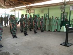 Dandim Mempawah Pimpin Upacara Korps Raport Kenaikan Pangkat dan Wisuda Purna Tugas Anggota Kodim 1201/Mph