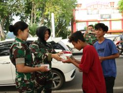 Peduli Sesama, Jelang Buka Puasa Kodam XII/Tpr serta Jajaran Bagikan Takjil kepada Masyarakat