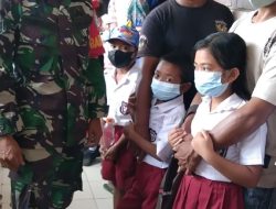 Babinsa Menyuke Dampingi Ratusan Anak Usia 6-11 Tahun Jalani Vaksinasi