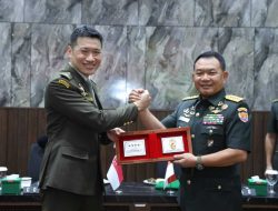 Terima Kunjungan Kehormatan dari Panglima AD Singapura, Kasad Apresiasi Kerjasama Erat Selama Ini