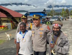 Yakinkan Polri Bukan Musuh Masyarakat, Satgas Bimas Noken Operasi Damai Chartenz-2022 Datangi Warga Distrik Nduga dan Distrik Yahukimo