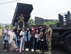 Prajurit dan Material Tempul Menart 2 Mar Dukung Gelaran Navy Jazz Traffic Festival di Malang