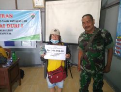 Babinsa Koramil Sungai Kunyit Dampingi Warga Desa Sungai Duri 1 Terima BLT-DD