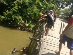 Masyarakat Desa Karangan Kecewa dengan Dinas BPBD Landak, Lamban Tanggapi Masalah Kedaruratan Jembatan Penghubung yang Roboh&nbsp;