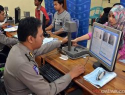 Warga Singkawang Keluhkan Mahalnya Pembuatan SIM