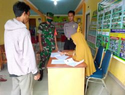 Babinsa Koramil-01/Jongkat Dampingi Penyaluran BLT-DD Tahap II Tahun 2022