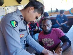 Tim Medis Satgas Binmas Ops Damai Carten-20922 Layani Pengobatan kepada Satgas Gakkum di Posko