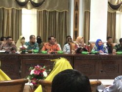 Wakili Danramil Sungai Pinyuh, Kopda Usransyah Hadiri Kegiatan Rembuk Desa di Aula Kantor Bupati Mempawah