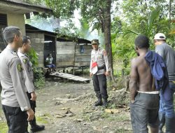 Satgas Binmas Ops Damai Carten Cek Rutin Peternakan Babi Milik Warga Binaan di Kampung Timika