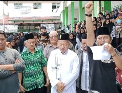Tolak Kepengurusan PCNU Periode 2022, Ratusan Alumni dan Wali Santri Datangi Ponpes Darul Ma’arif