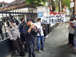 Aliansi Mahasiswa Menggugat Geruduk Suharso di Bappenas: “Ingat Mati Pak Menteri”