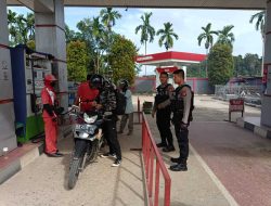 Pantau dan Jaga Kamtibmas, Polres Sekadau Gelar Patroli Dialogis Ke Sejumlah SPBU