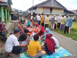 Masyarakat Perbatasan Entikong Adakan Acara Robo’-Robo’