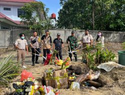 Prajurit Satgas Pamtas Yonif 645/Gty Hadiri Pemusnahan Media Pembawa HPHK & OPTK