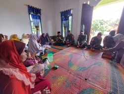 Pabintal Satgas Pamtas Yonif 645/GTY Berikan Ceramah Pengajian kepada Warga Perbatasan