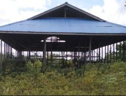 Pembangunan Gedung Serbaguna Desa Ella Hulu Mangkrak Diduga Ada Kong Kalikong