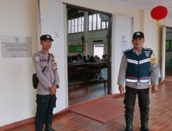 Polisi Berikan Pengamanan Pelaksanaan Ibadah Misa di 2 Gereja