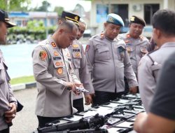 Kapolres Sekadau Pimpin Pengecekan Senjata Api Dinas
