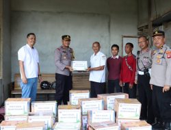 Polres Sekadau Salurkan 200 Paket Sembako di Bulan Suci Ramadhan