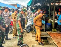 Cegah DBD BPBD Bersama Intansi Pemda Sanggau Bersihkan Pasar Senggol